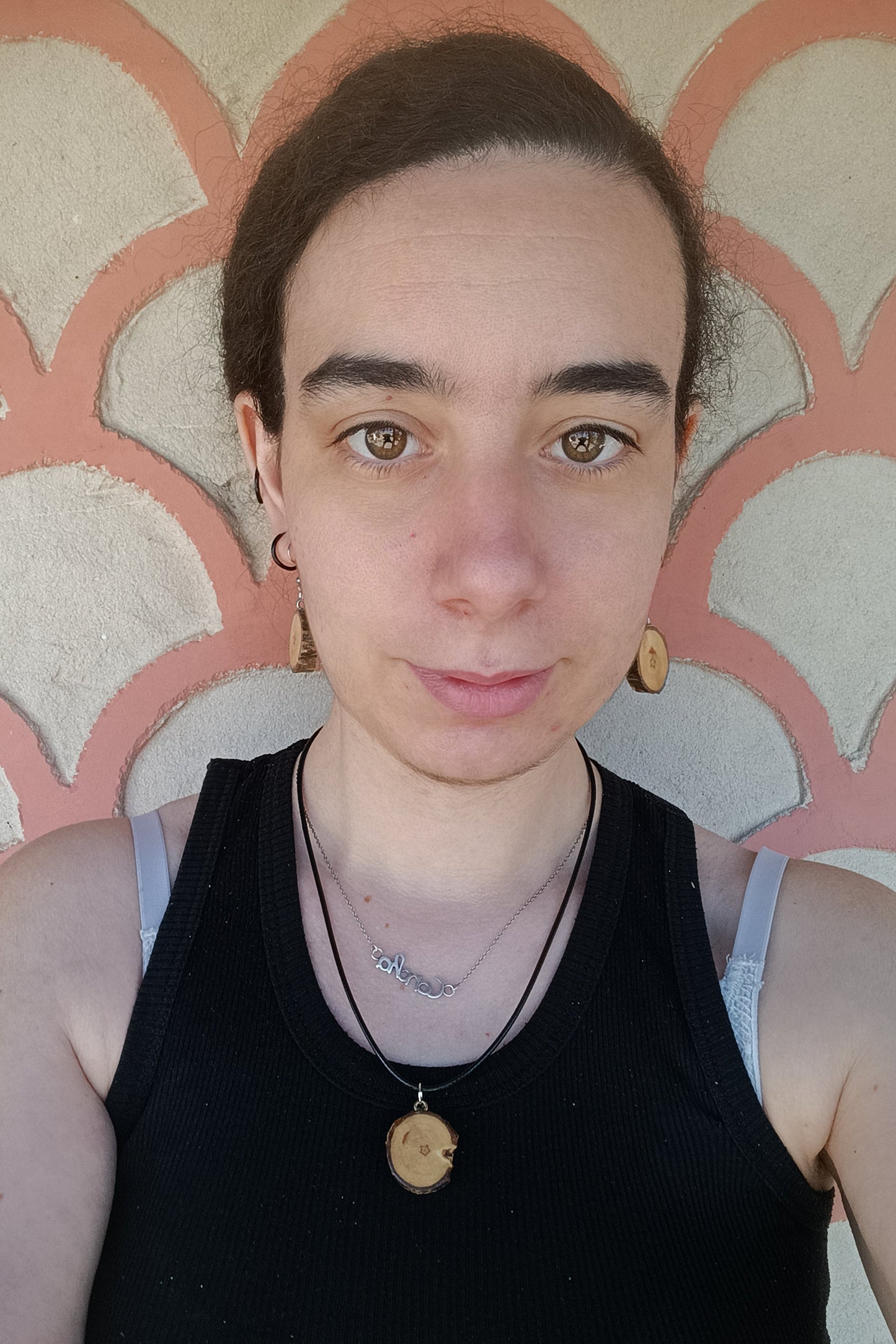 Set artesanal de pendientes y collar de madera de chopo – Natural, sencillo y lleno de alma
