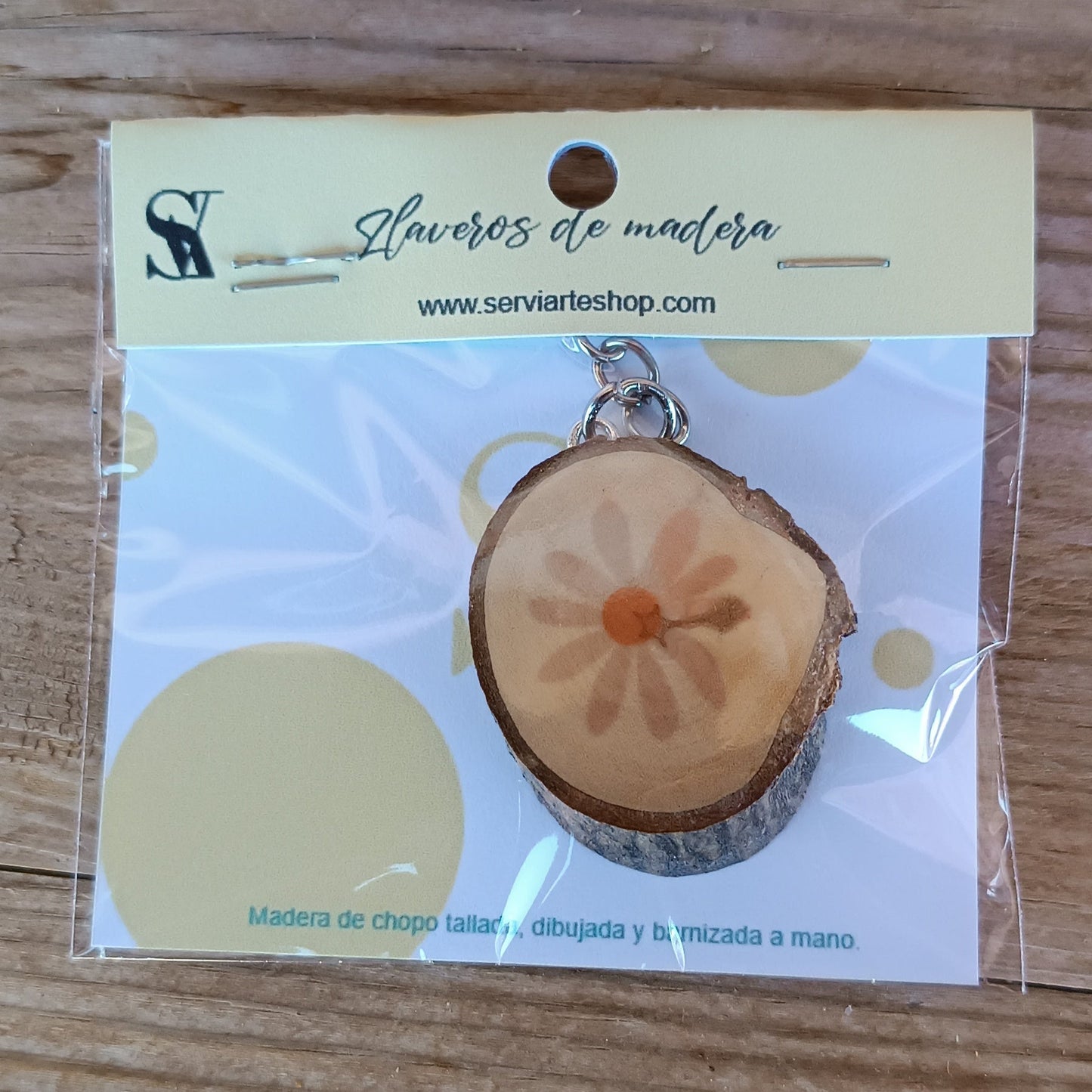 Llavero artesanal de madera de chopo – Pintado o sublimado a mano, con encanto natural