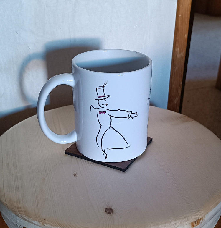 Taza de cerámica Esencia del Bosque con ilustración de mundos mágicos dibujada a mano