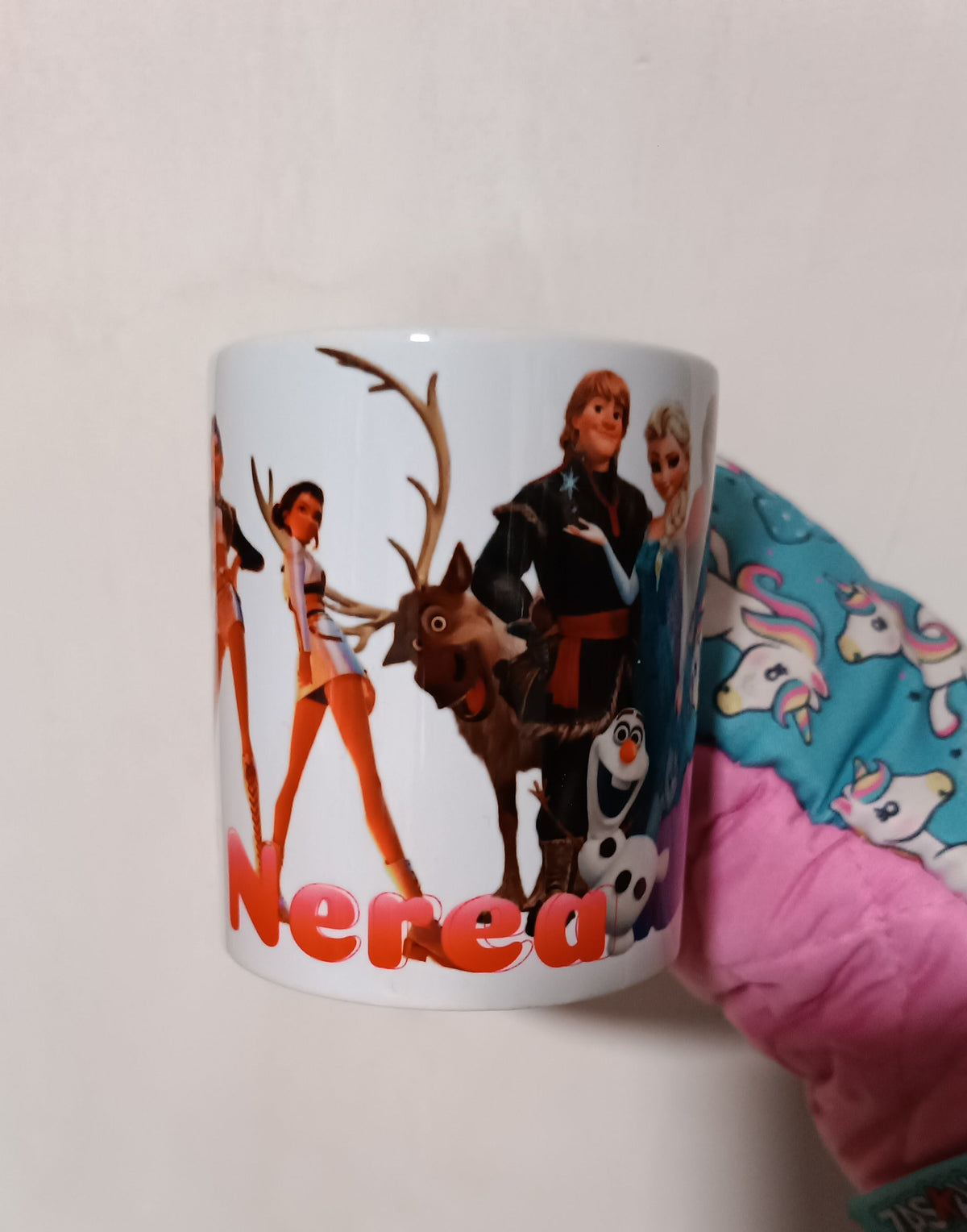 Taza cerámica personalizada SerViArte con diseño original dibujado a mano