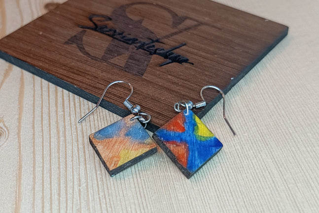 Pendientes artesanales de madera pintados a mano, colección expresiva SerViArte