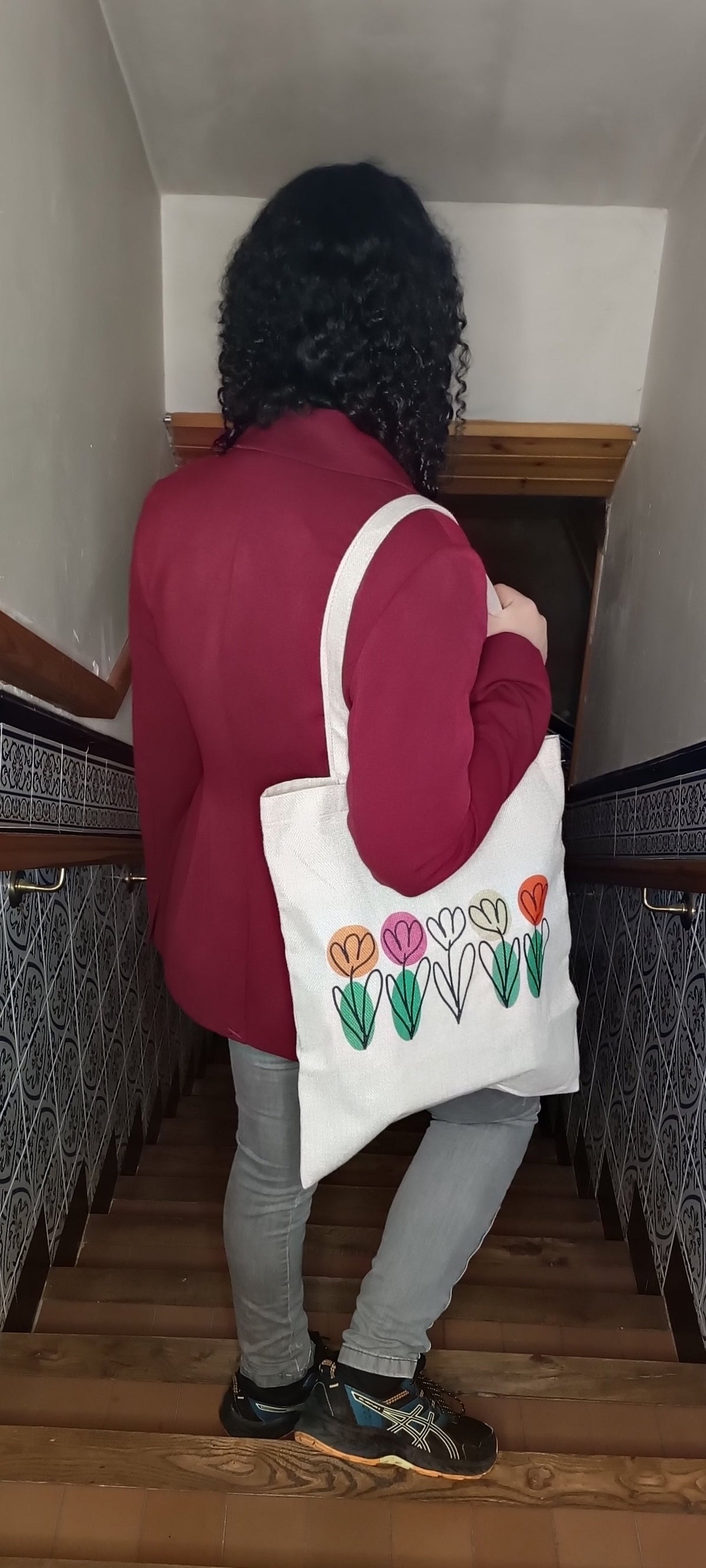 Tote bag artesanal Botánica Cotidiana en primer plano, diseño original SerViArteShop