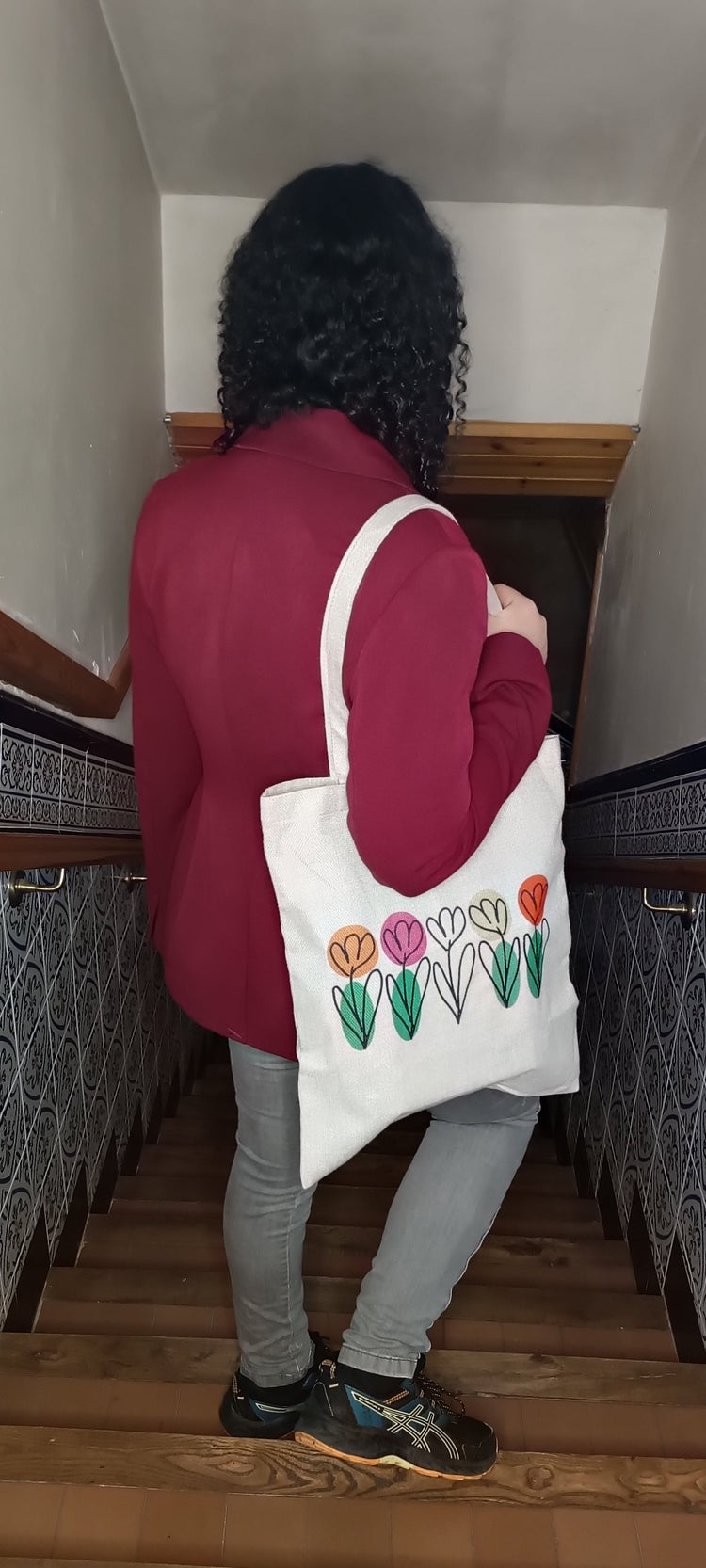 Tote bag artesanal Botánica Cotidiana en primer plano, diseño original SerViArteShop