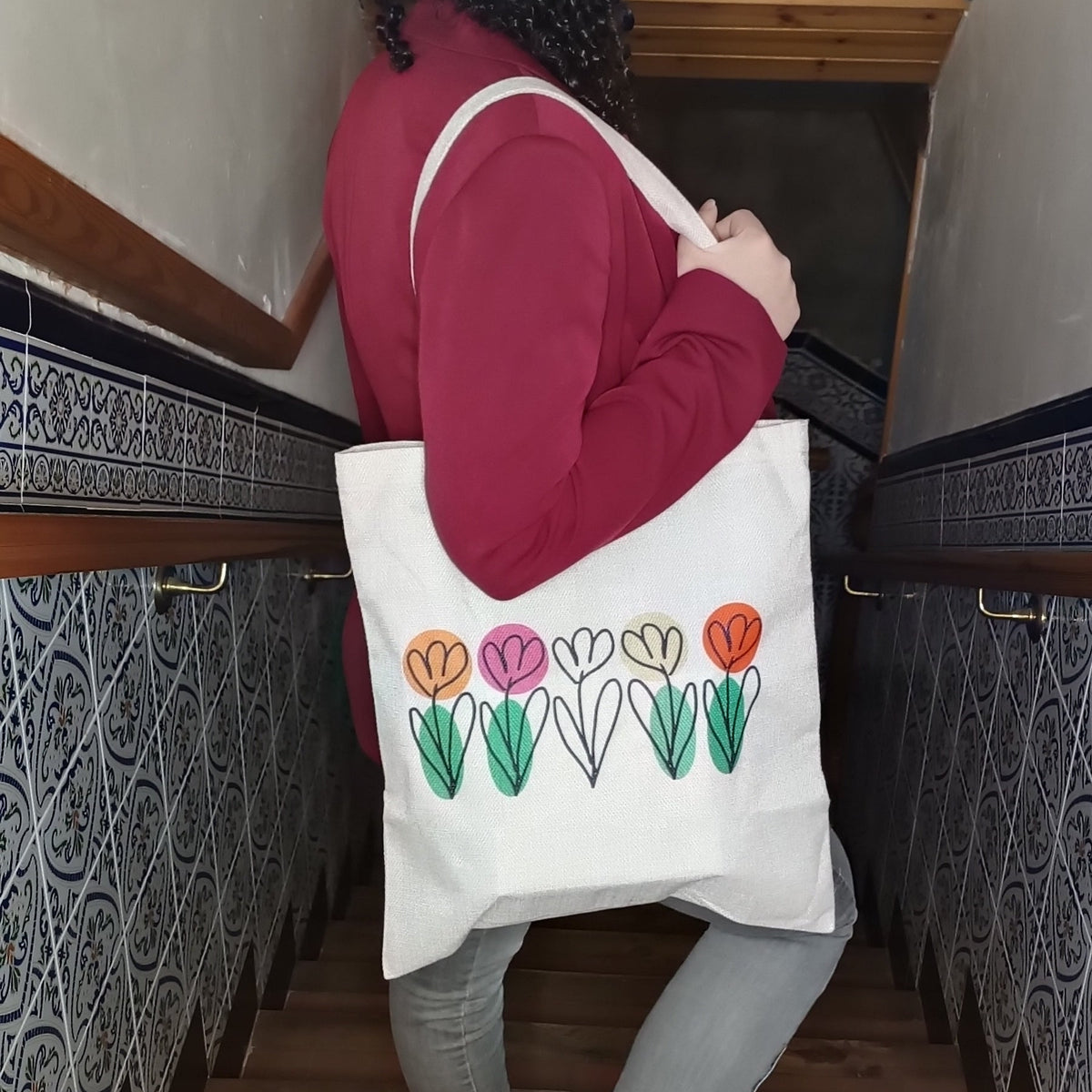 Tote bag Botánica Cotidiana vista trasera con ilustración botánica dibujada a mano