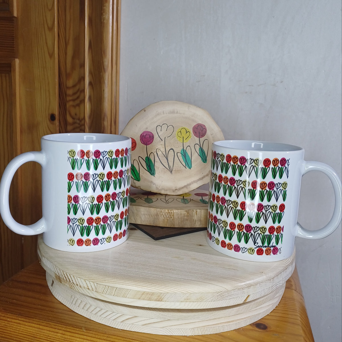 Pack Tulipanes 2 tazas y 2 posavasos florales artesanales Trama Viva – SerViArte