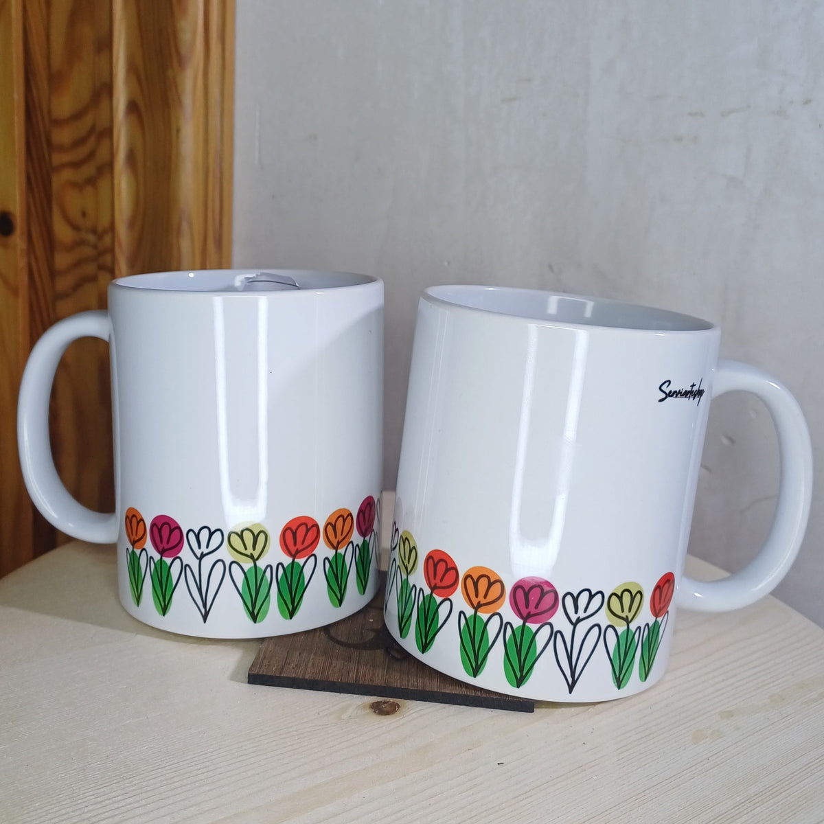 Pack Tulipanes 2 tazas florales y posavasos artesanales SerViArte Segovia