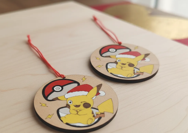 Bola de Navidad madera con Gengar Pokémon grabado a láser – SerViArte Segovia