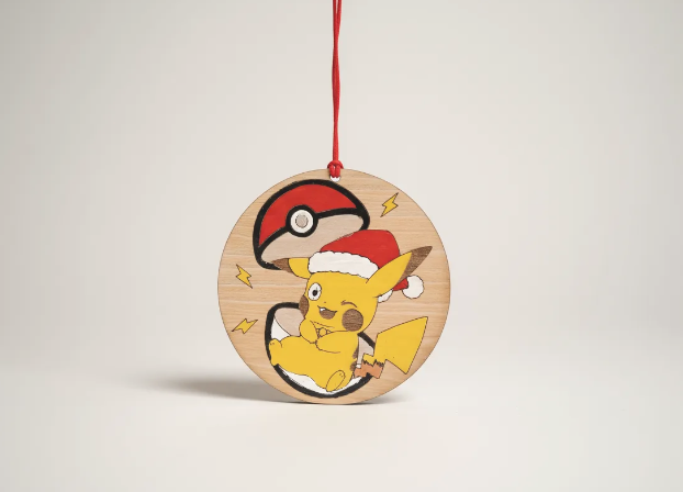 Adorno navideño de madera Pokémon artesanal con grabado láser – SerViArte Segovia