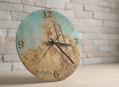 Reloj de pared de bambú con la Catedral de Ávila pintada a mano
