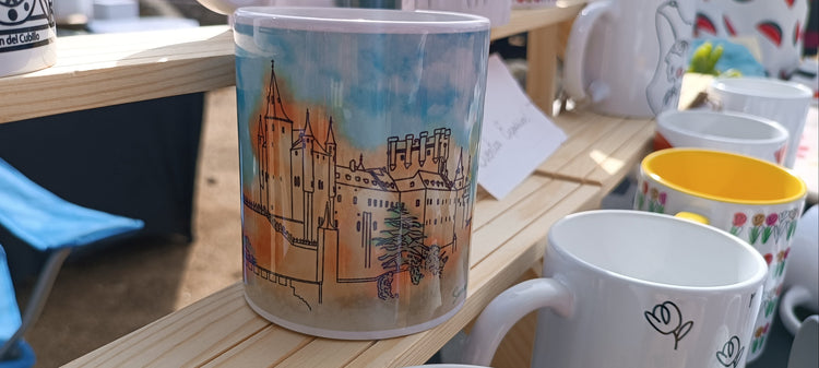Taza cerámica Historias con Alma en mano, colección monumental Segovia SerViArte