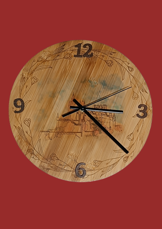 Alcazar de segovia, pintado y grabado laser, reloj artesanal hecho exclusivo con pocas copias
