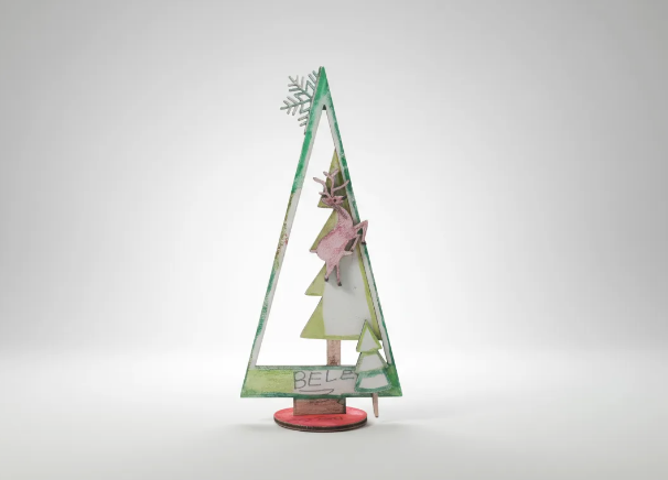 puzzle de varias piezas pegado y pintado ejemplo para niños que quieran ser creativos en navidad, adorno navideño para los mas pequeños, decoracion hogar, navidad, arbol, papa noel, ciervo, arboles, copos de nieve