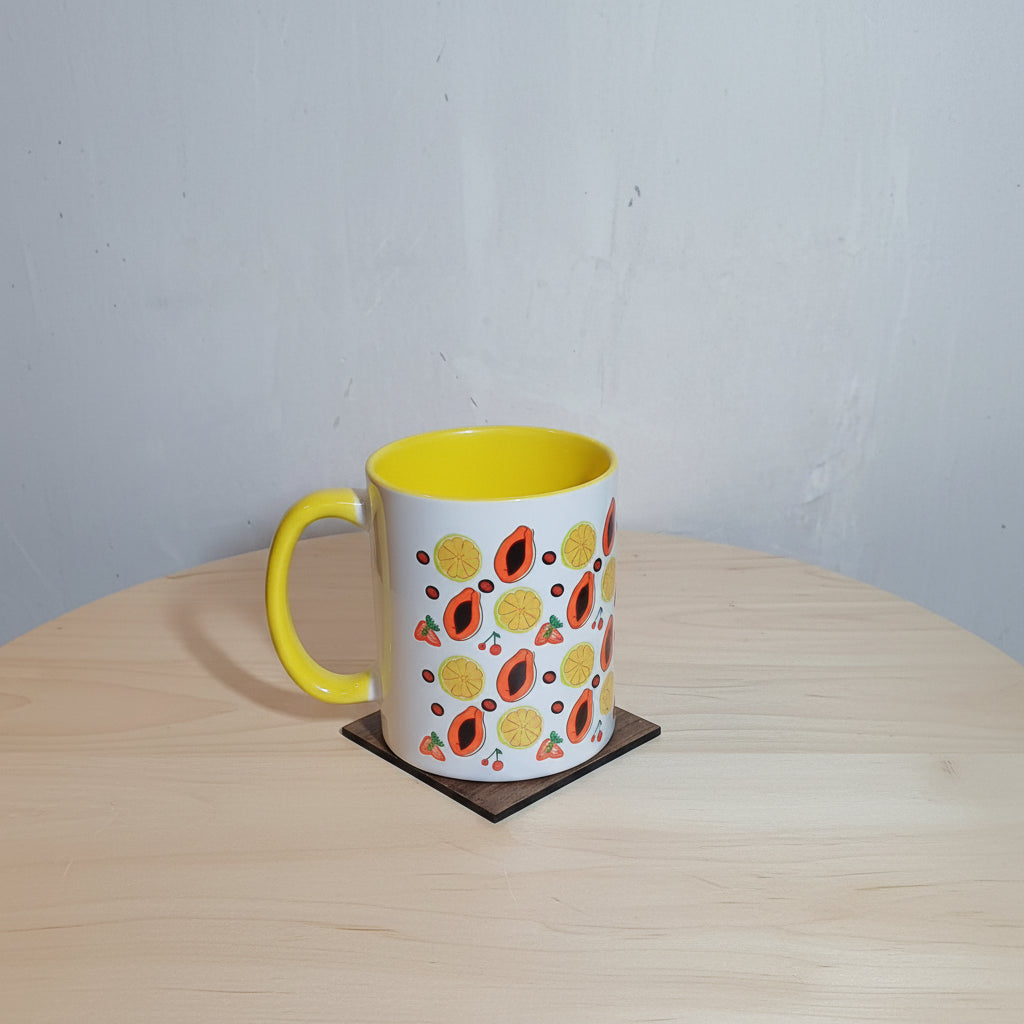 Taza cerámica Tutti Frutti con fresa ilustrada a mano SerViArteShop