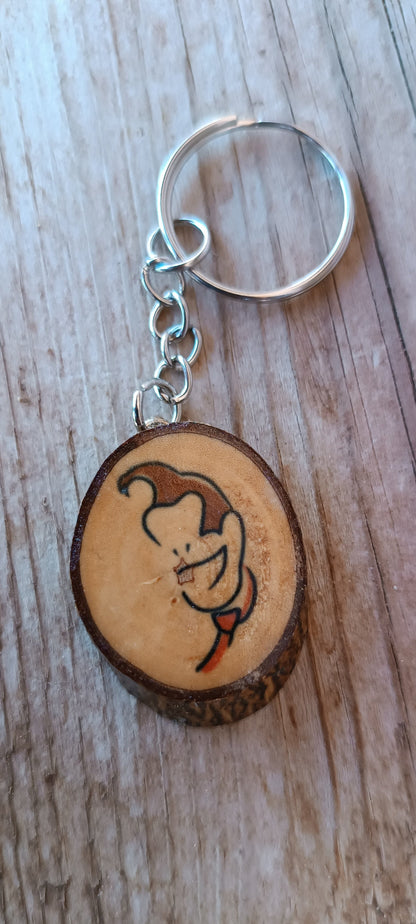 Llavero artesanal de madera de chopo – Pintado o sublimado a mano, con encanto natural