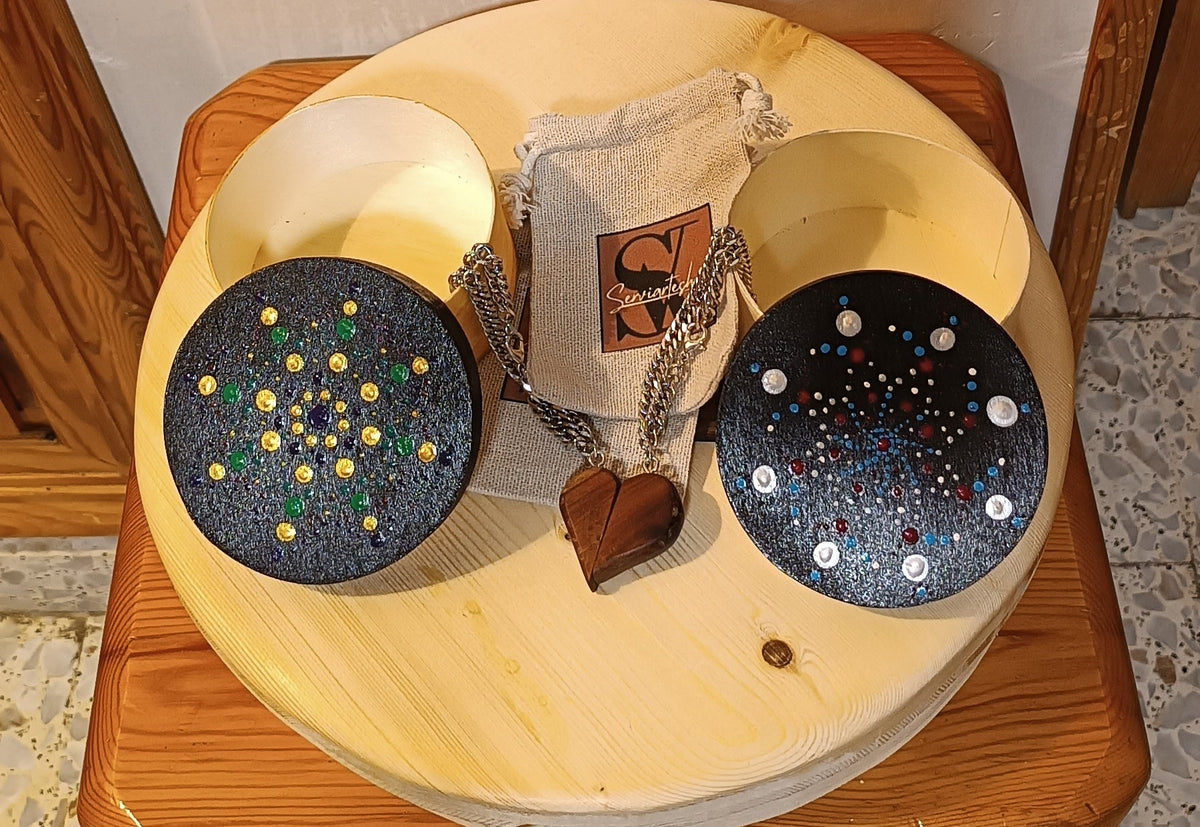 Pulseras de madera artesanales con imán en diferentes colores – SerViArteShop