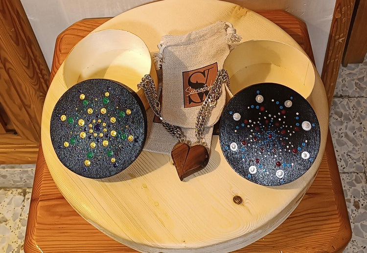 Pulseras de madera artesanales con imán en diferentes colores – SerViArteShop
