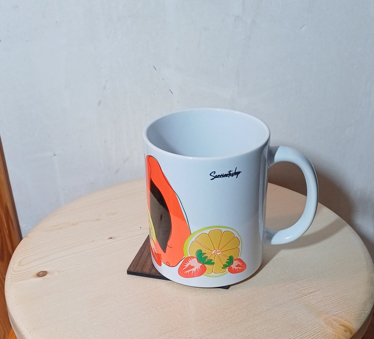 Taza cerámica Tutti Frutti con ilustración tropical SerViArteShop