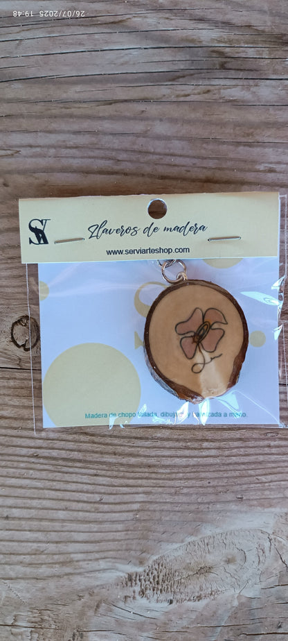 Llavero artesanal de madera de chopo – Pintado o sublimado a mano, con encanto natural